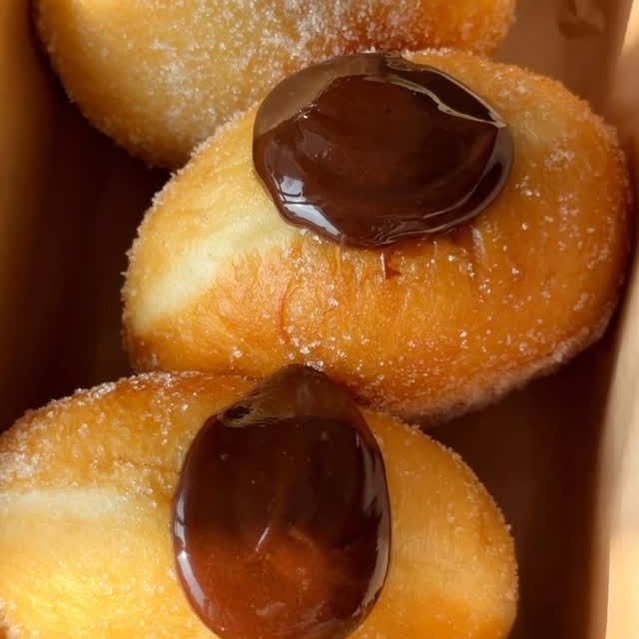 Eggless Chocolate Bombolonis