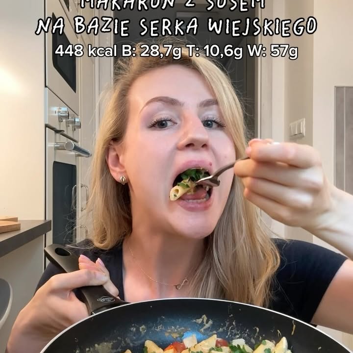 Pasta with Cottage Cheese and Pesto Sauce
