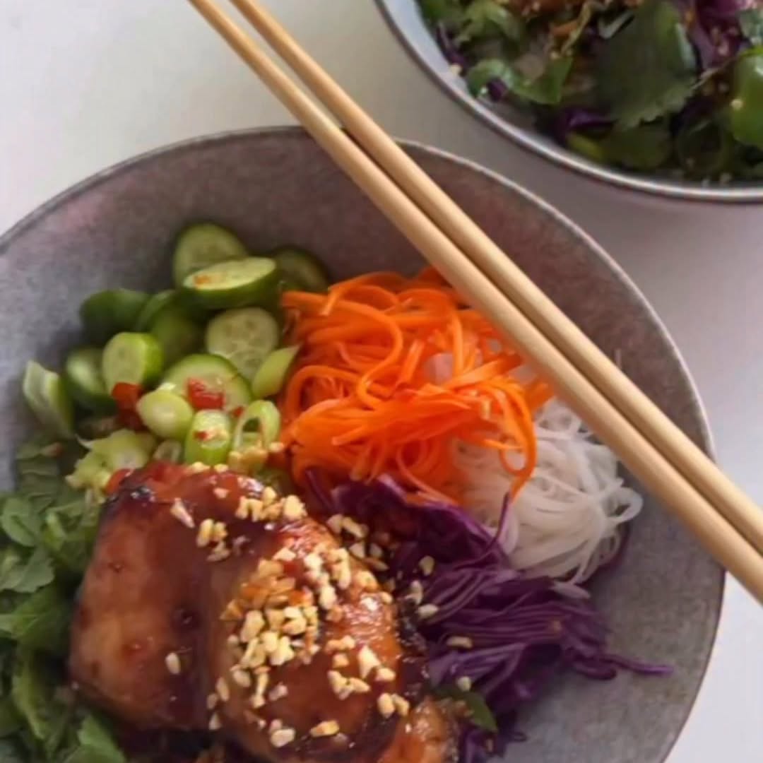 Vietnamese Chicken & Noodle Bowls