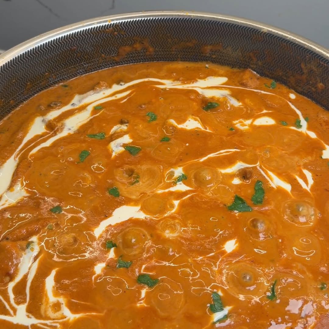 Butter Chicken and Garlic Butter Naan