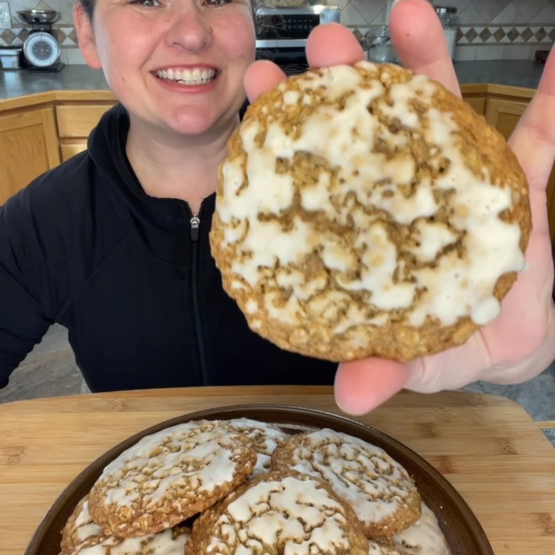 Iced Oatmeal Cookies