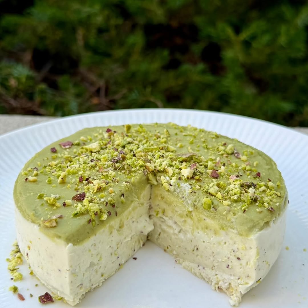 No-Bake Pistachio Cheesecake