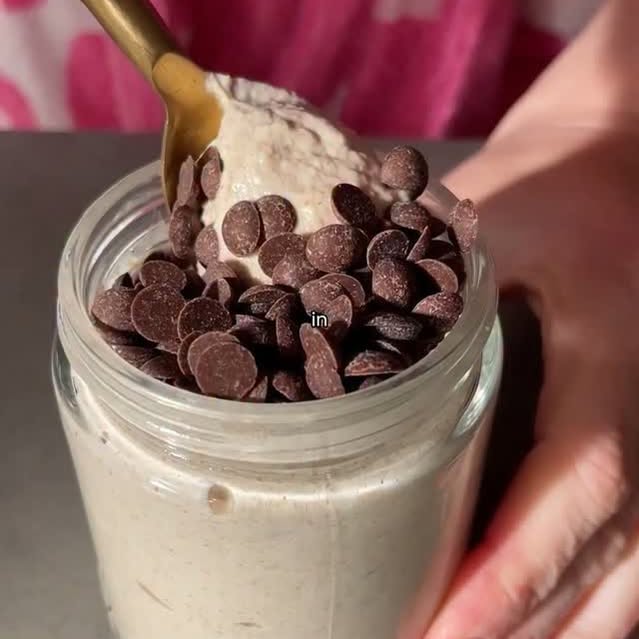 Chocolate Chip Cookie Dough Blended Oats