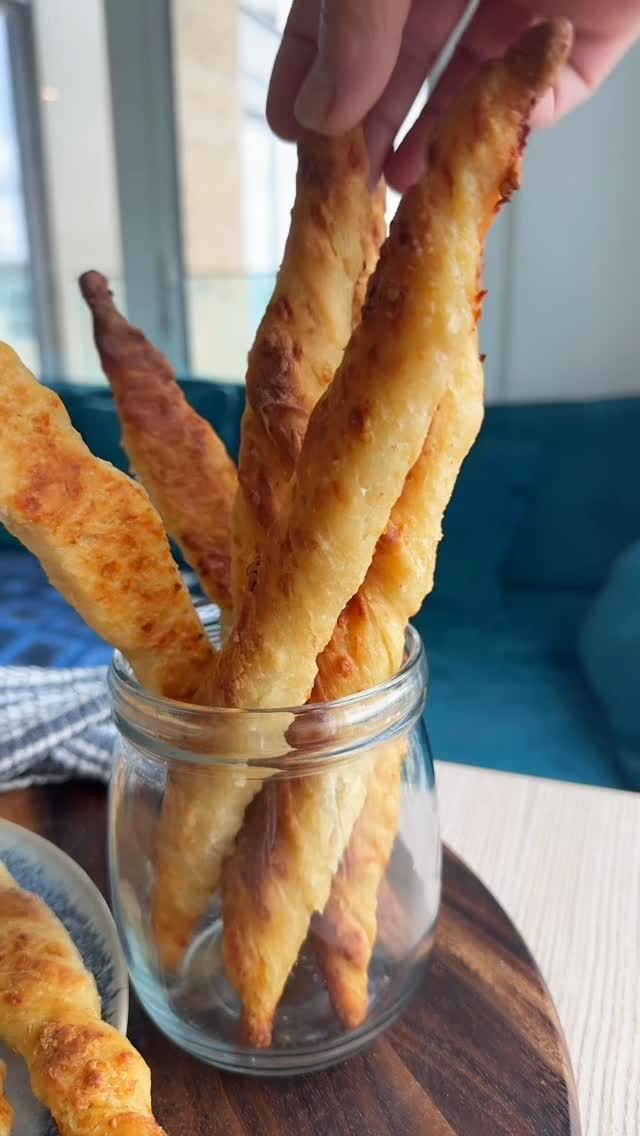 Flakey Cheese Straws