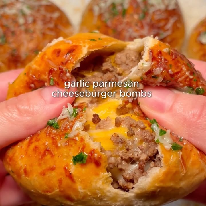 Garlic Parmesan Cheeseburger Bombs