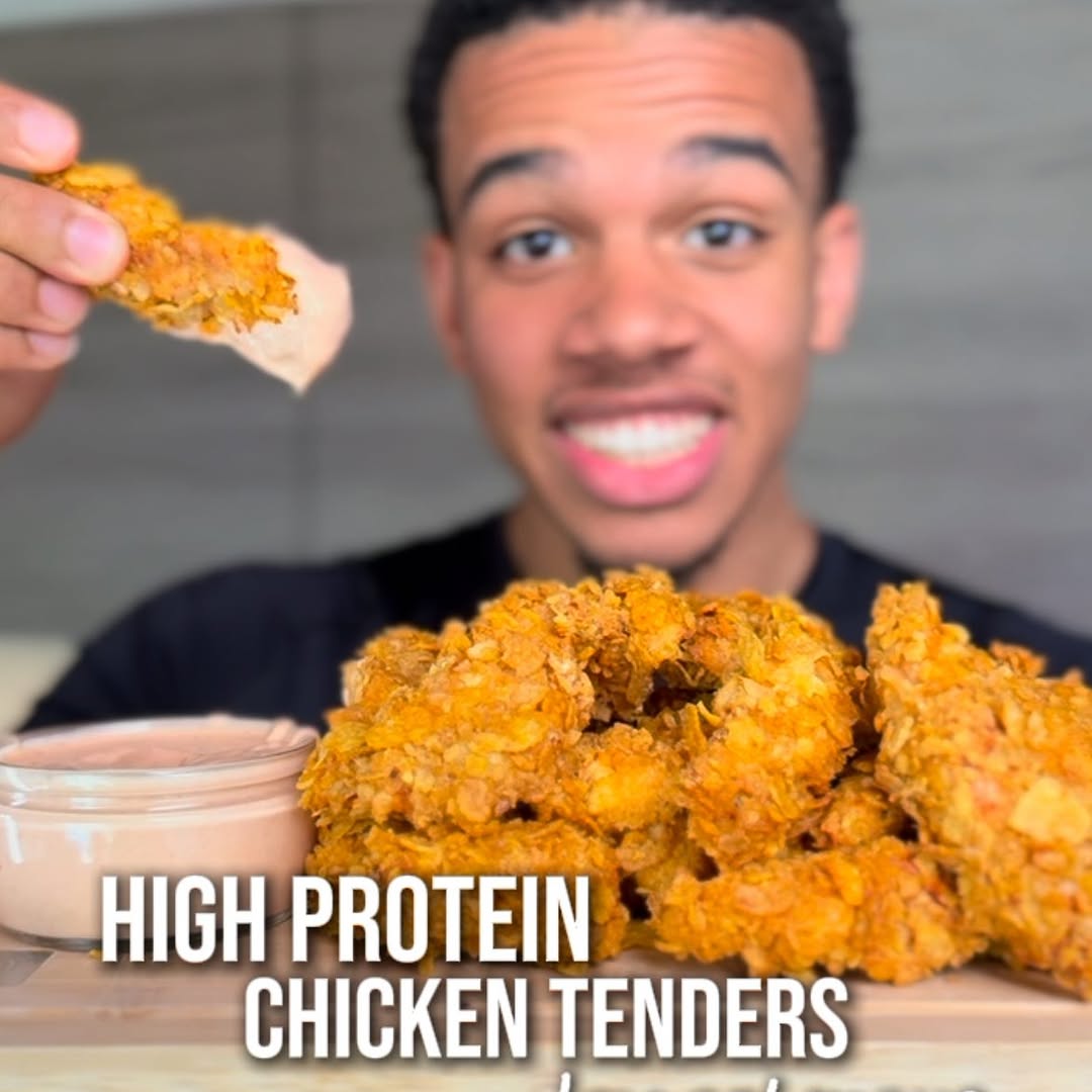 High Protein Crispy Chicken Tenders with Low Cal Spicy Garlic Mayo