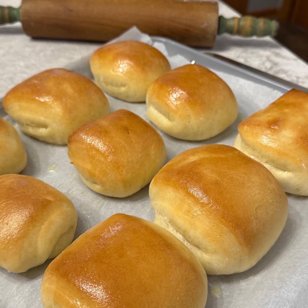 Copycat Texas Roadhouse Rolls
