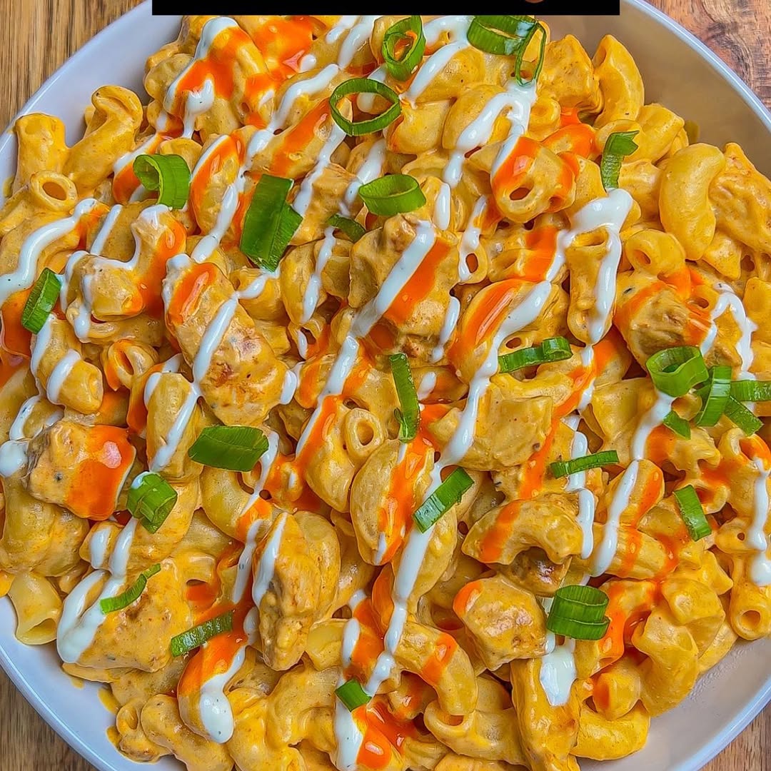 Buffalo Chicken Mac & Cheese