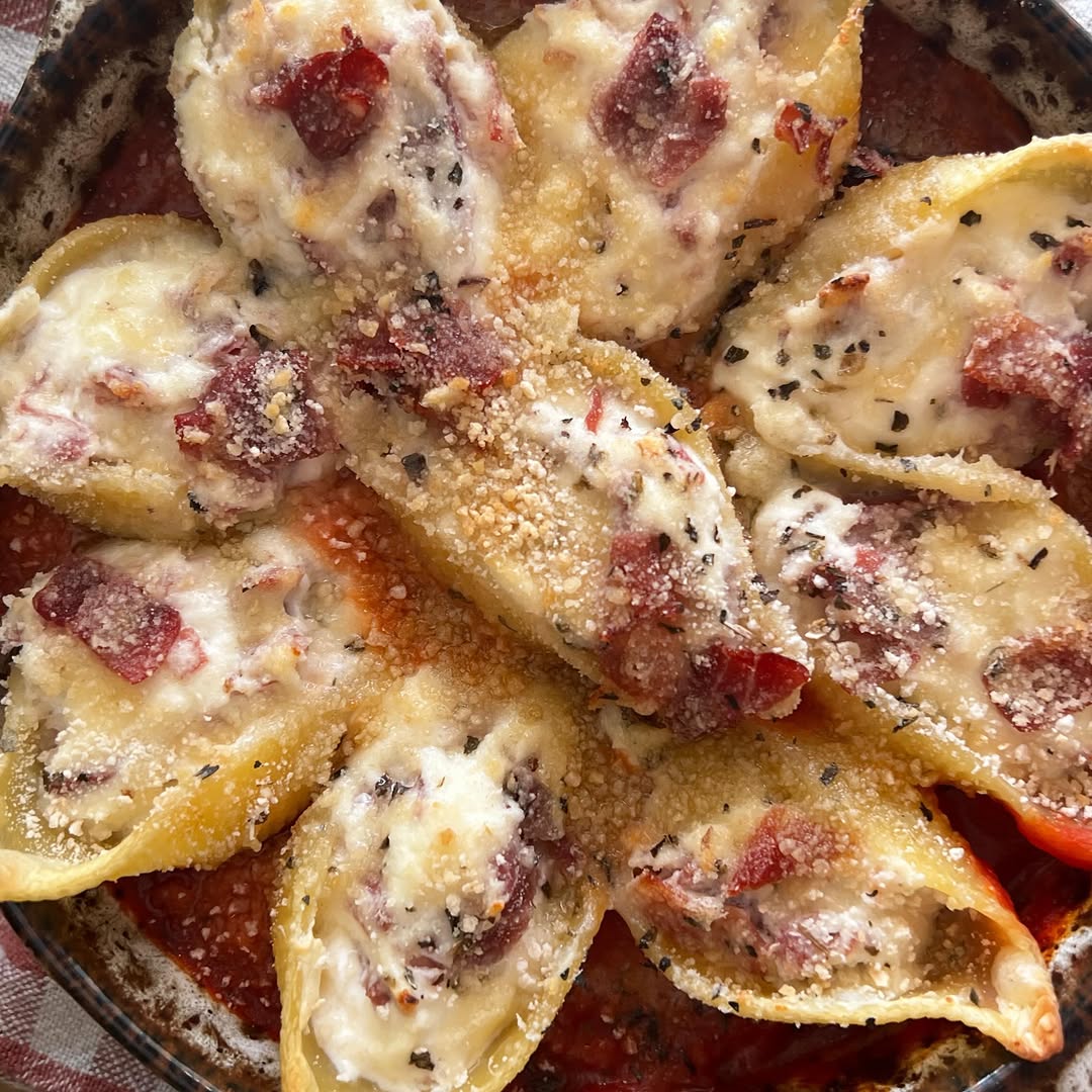 Conchiglioni with Ricotta and Prosciutto