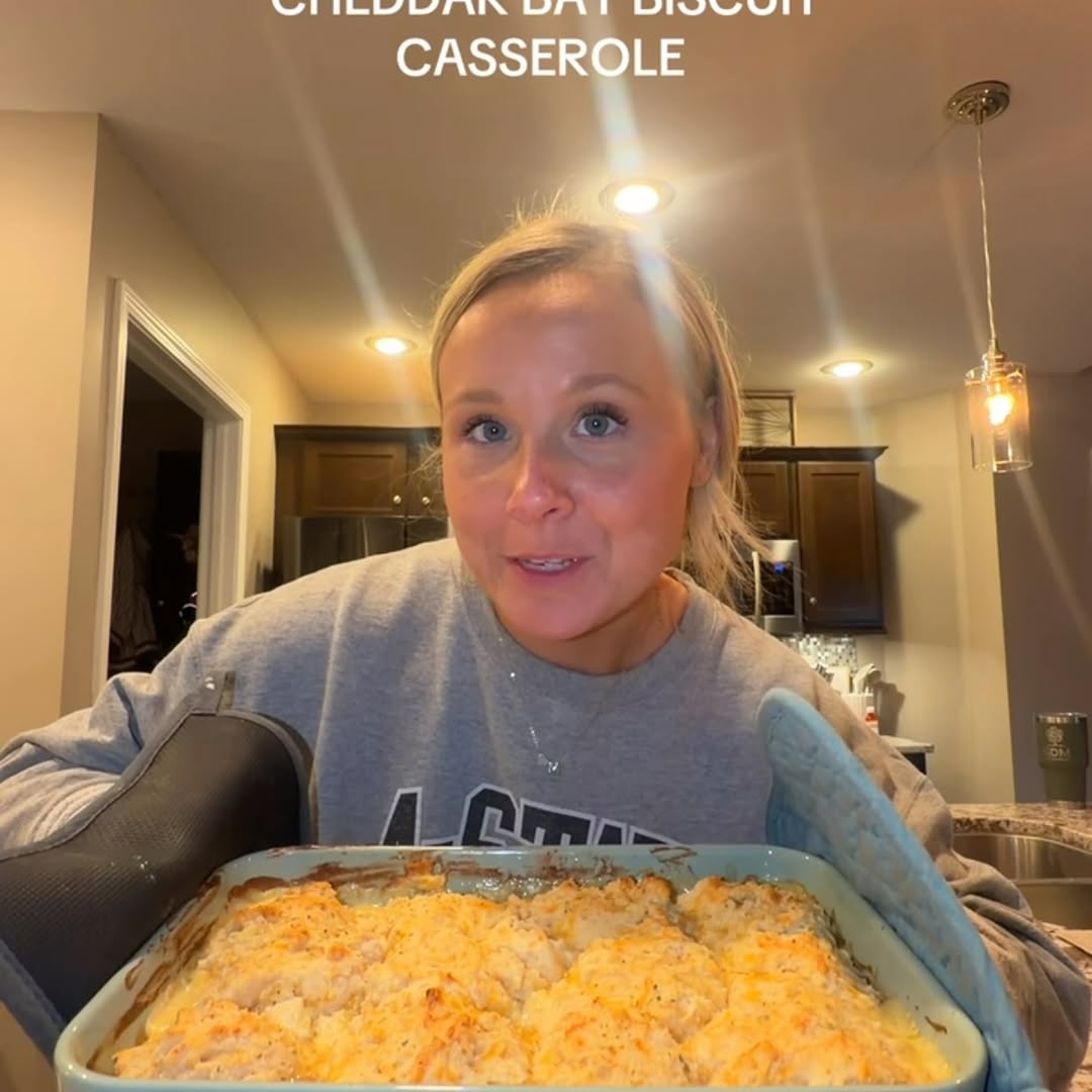 Cheddar Bay Biscuit Casserole