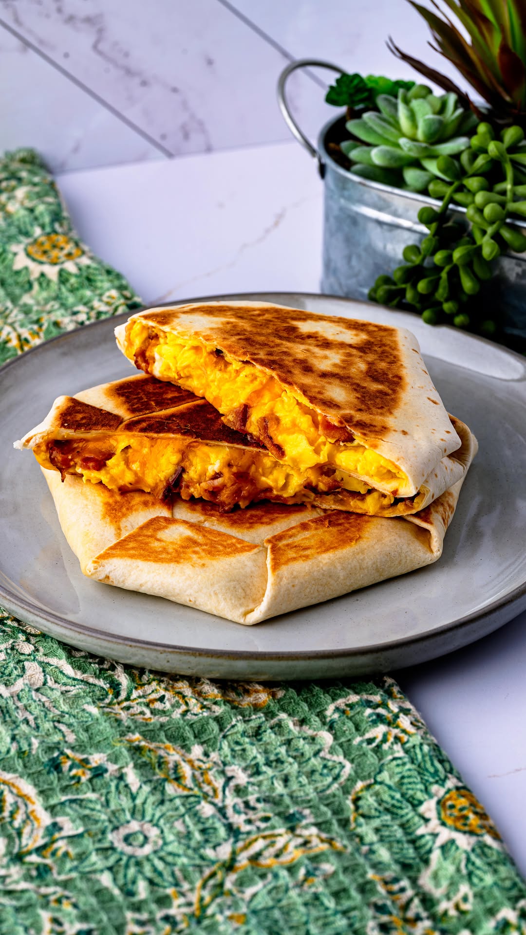 Easy Breakfast Crunchwraps