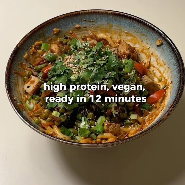 Udon Noodles with Tofu and Peanut Sauce