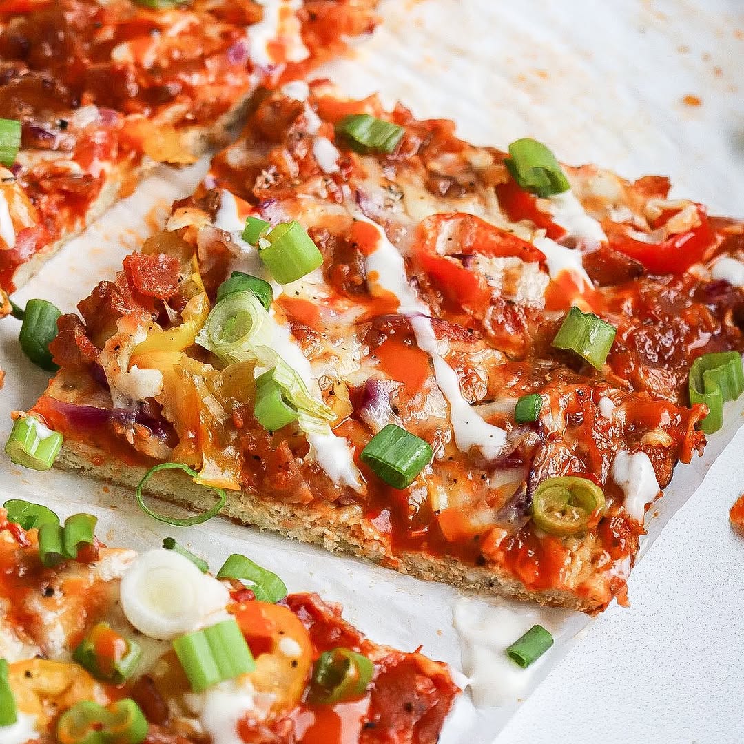 High Protein Buffalo Chicken Crust Pizza