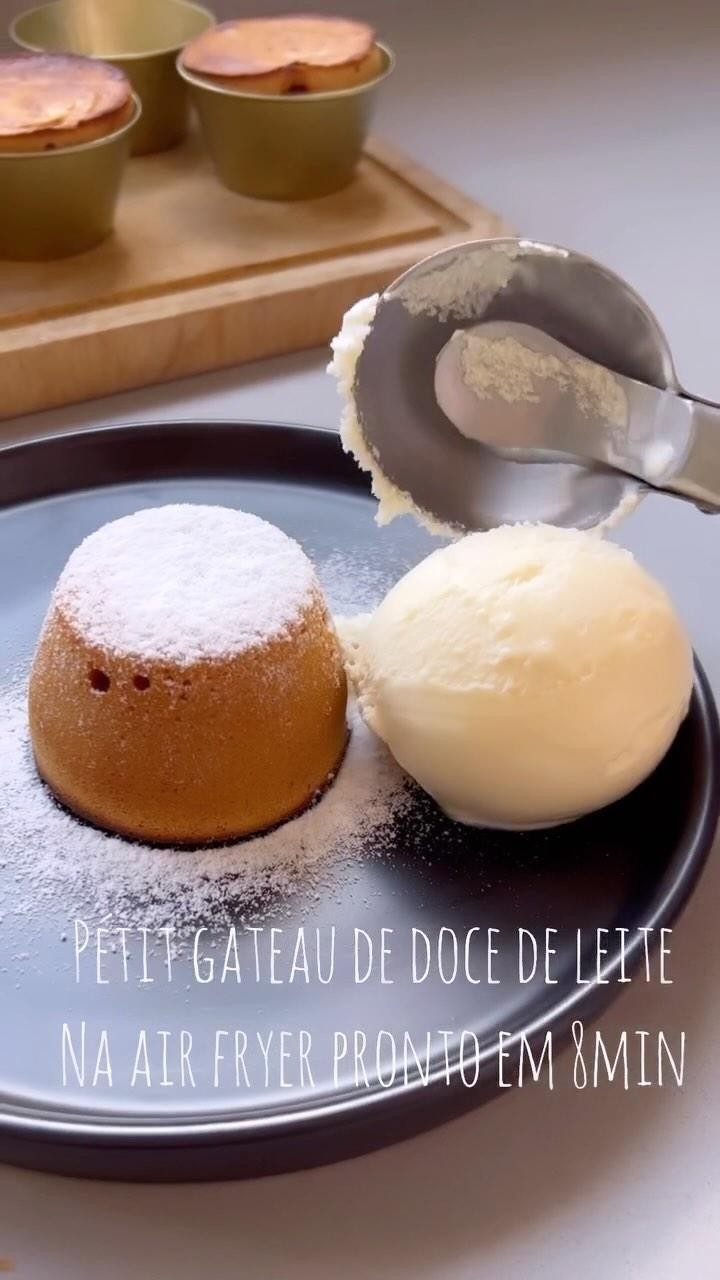 Baked Dulce de Leche Petit Gateau
