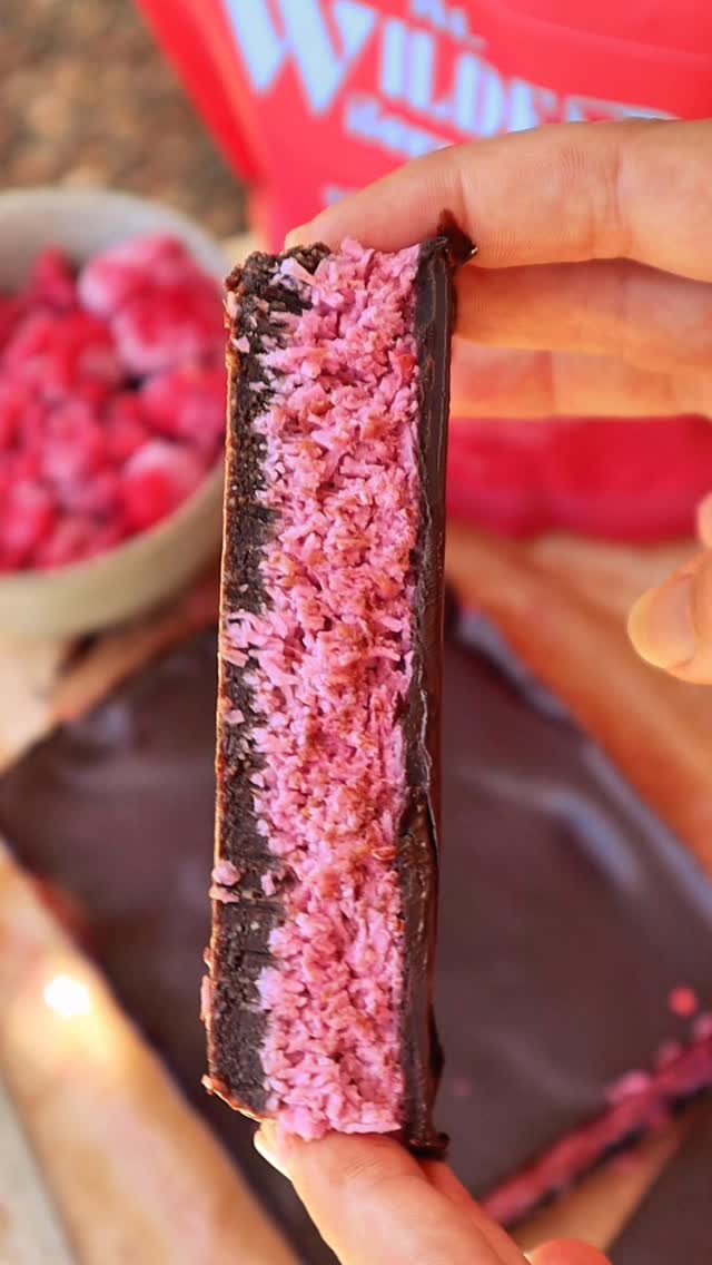 Anti-Inflammatory No-Bake Raspberry Chocolate Bars