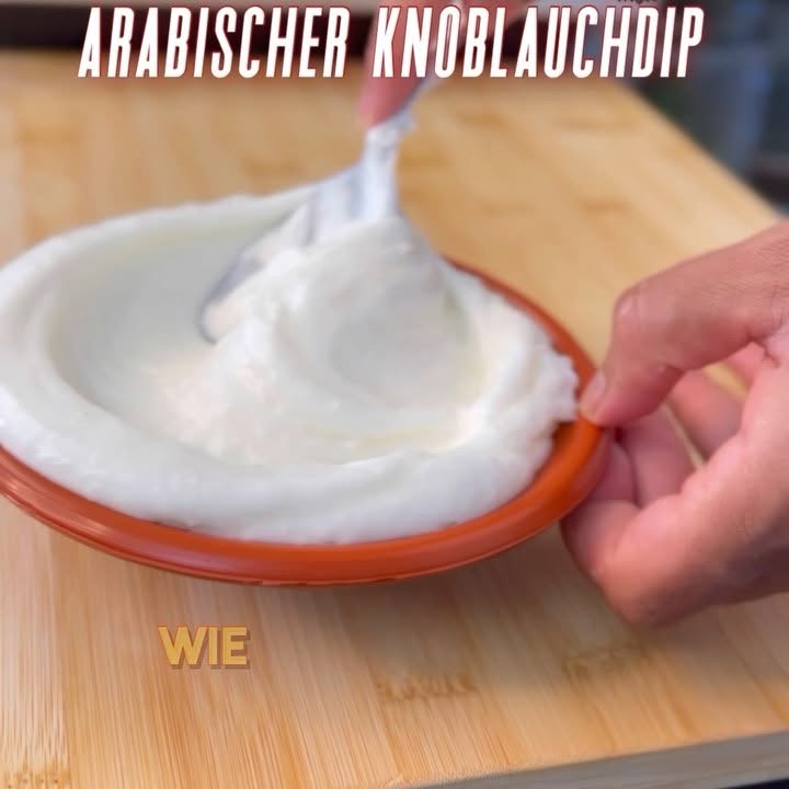 Thoumyeh (Garlic Dip)