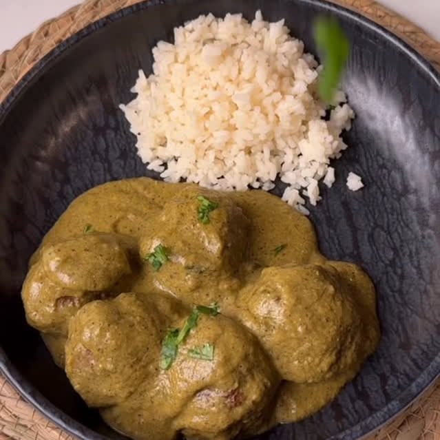 Meatballs in Green Sauce