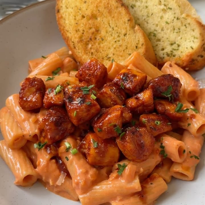 Hot Honey Chicken Pasta