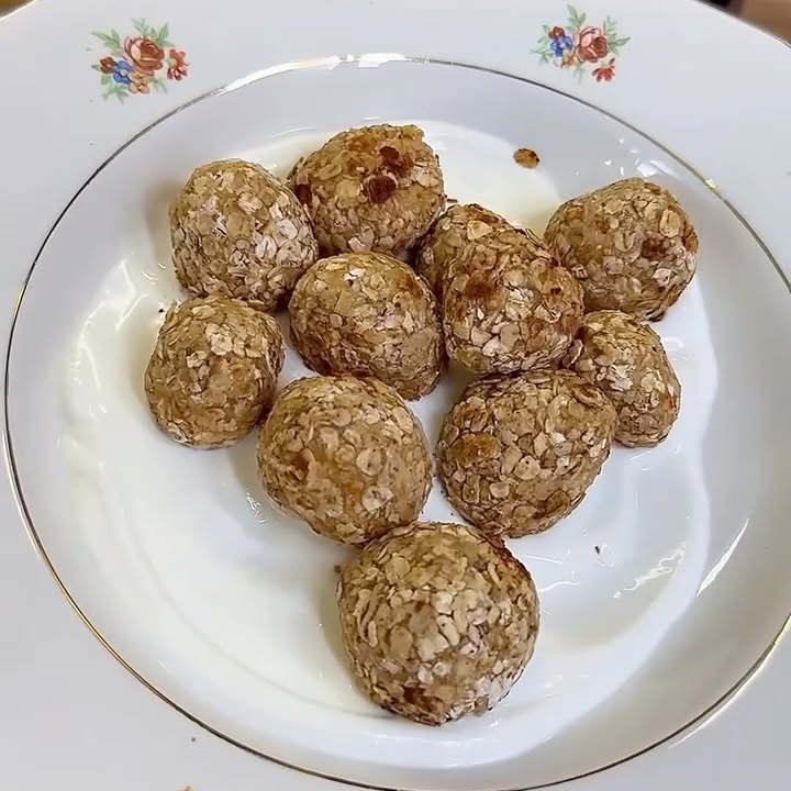 Banana Oatmeal Bites