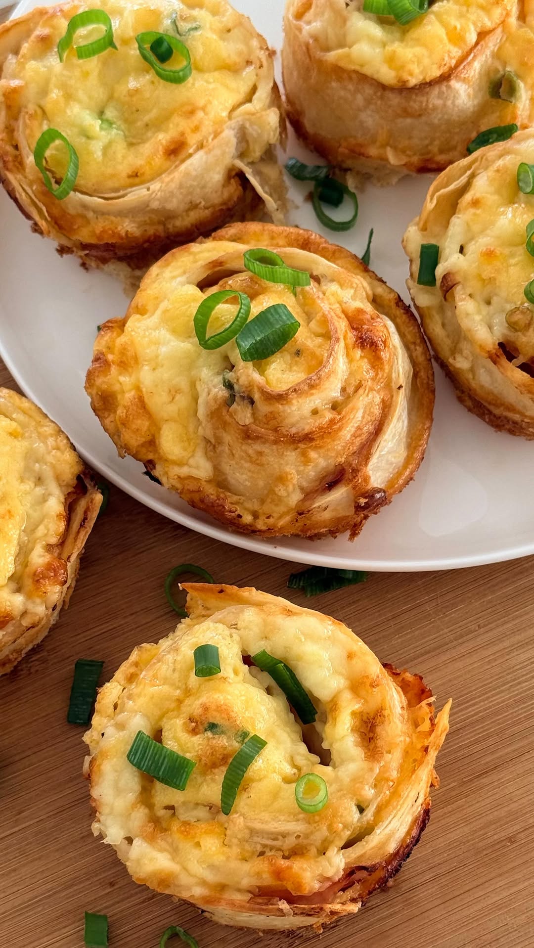 Cheesy Ham and Egg Wrap Muffins