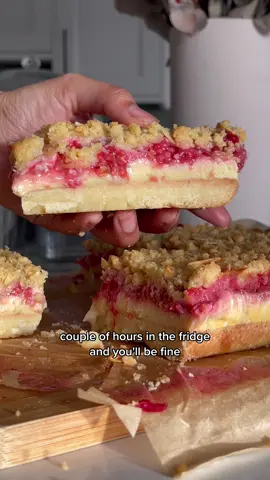 Raspberry Crumble Bars