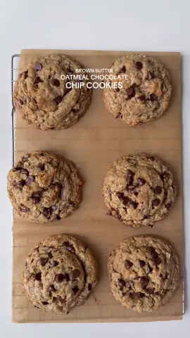 Oatmeal Chocolate Chip Cookies