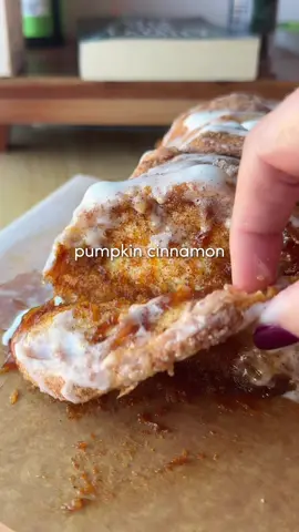 Pumpkin Cinnamon Pull-Apart Bread