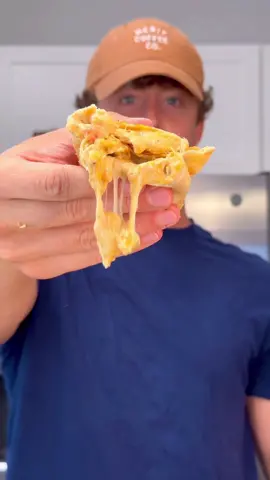 Macro-Friendly Queso Chicken Rolls