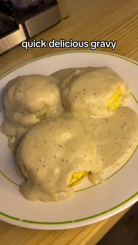 Easy White Gravy