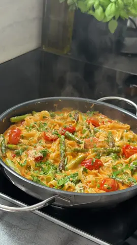 Pasta with Green Asparagus