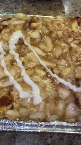 Cinnamon Roll Apple Pie Bake