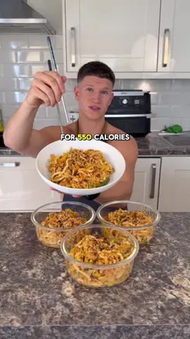 Slow Cooker Spicy Peanut Butter Chicken Noodles