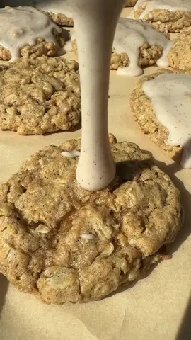 Iced Cinnamon Oatmeal Cookies