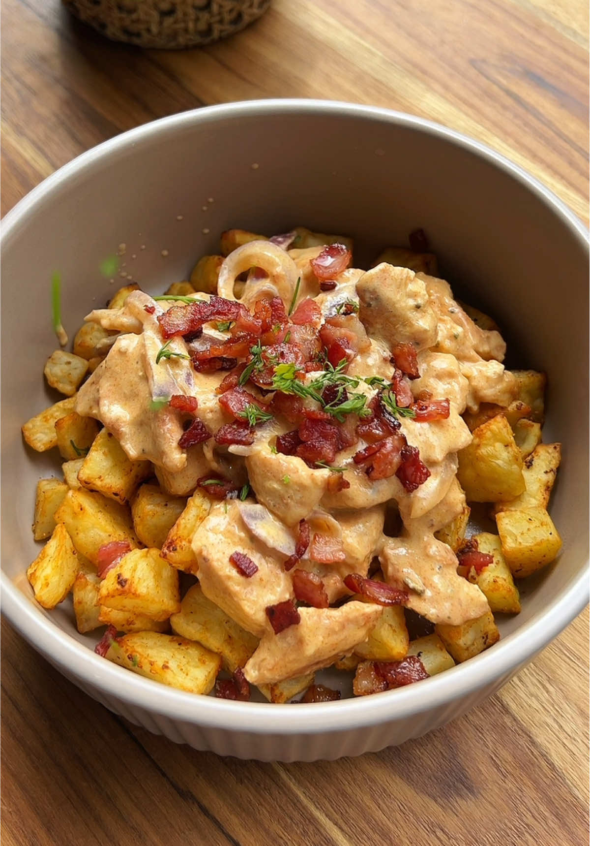 Creamy Chicken with Crispy Potatoes