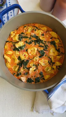 Creamy Tuscan Tortellini Soup