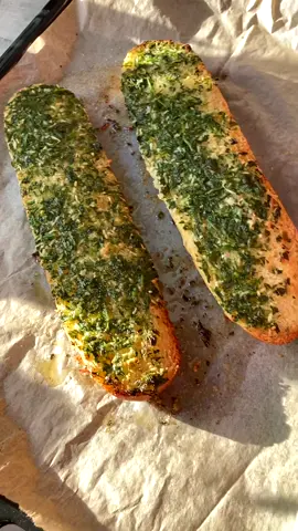 Crazy Garlic Bread